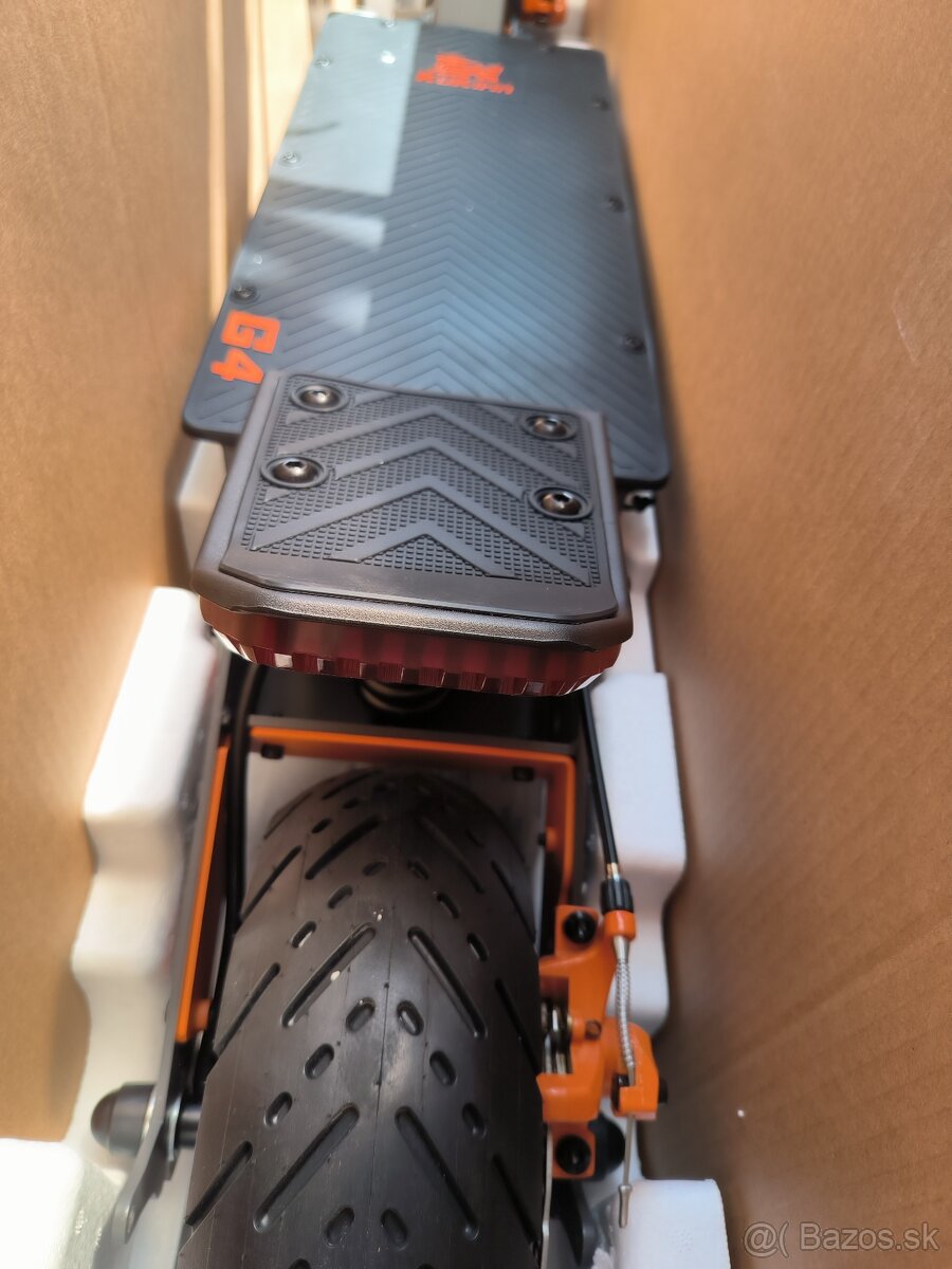 Kukirin G4 2025 - ZARUKA - 0 Kilometrov - 18