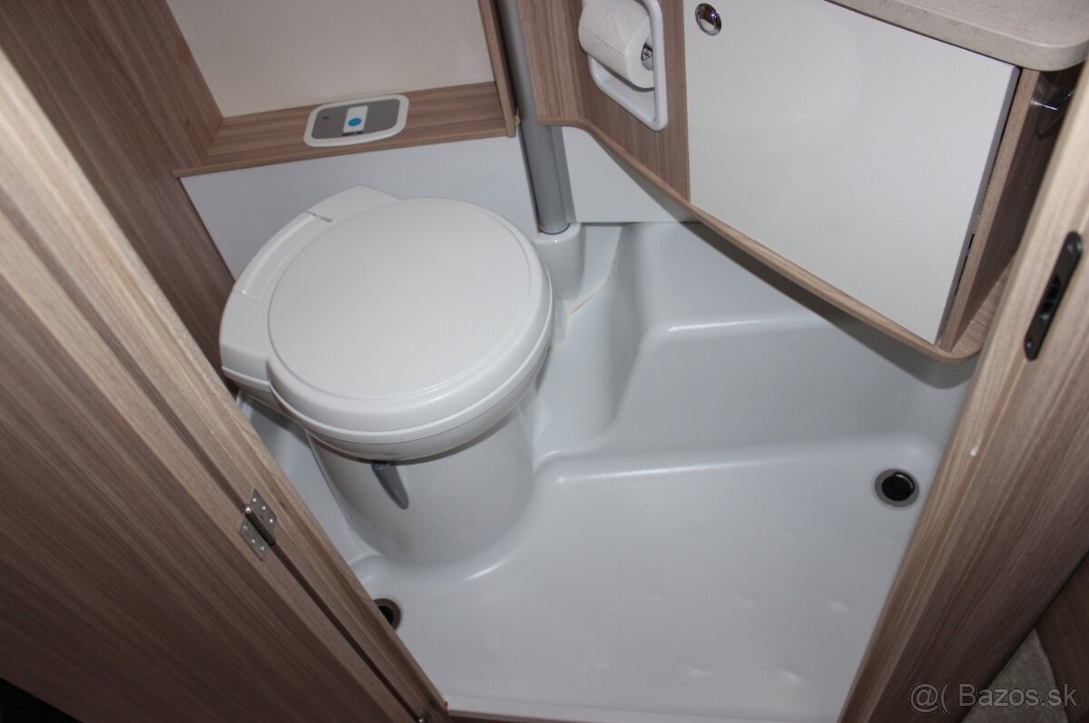 Burstner IXEO 710 TOP STAV - 18