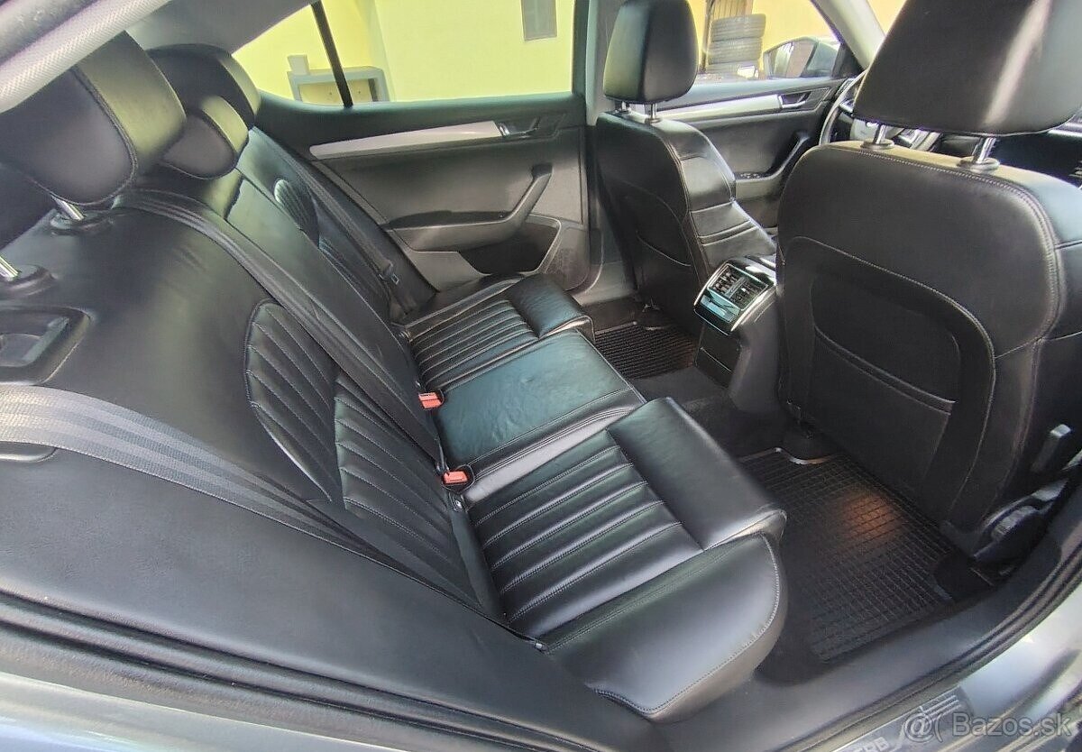 Škoda Superb Combi 2.0 TDI 110kW Elegance M6 2017 - 18