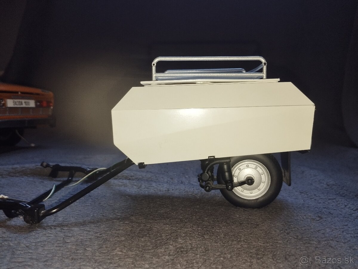 Deagostiny SKODA 100 - 18