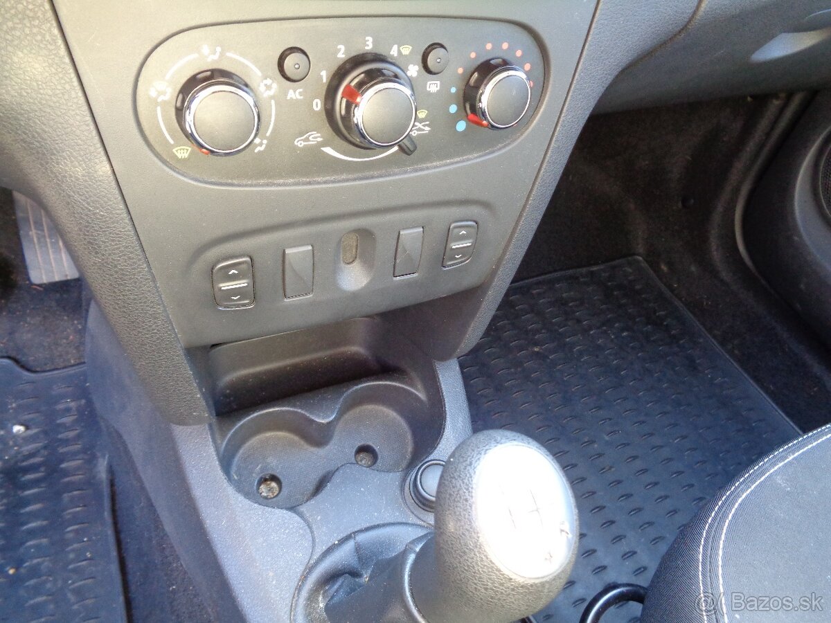 Dacia Sandero 1,2 kw 55 , M5 - 18