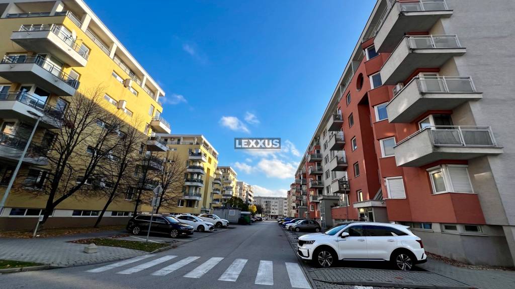 | priestranný 4izb byt, balkón, garáž, kobka, novostavba, BA - 18