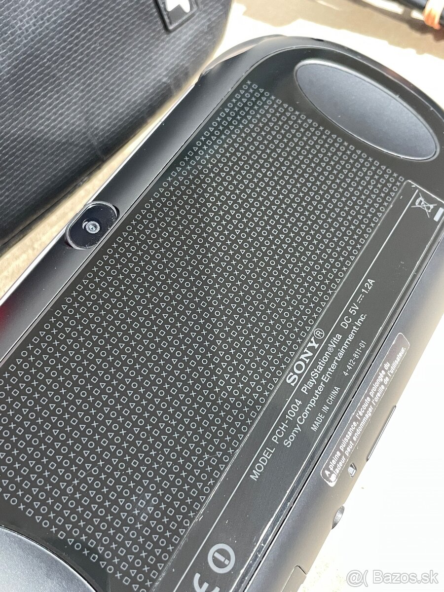 PS VITA PCH-1004 OLED displej -folia +8GB - 18