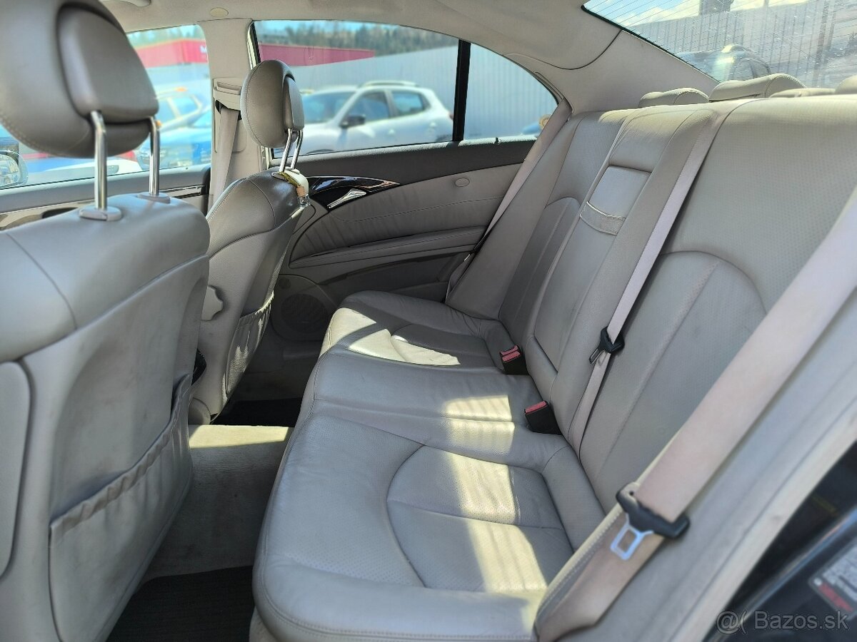 Mercedes-Benz E trieda Sedan 270 CDI - 18