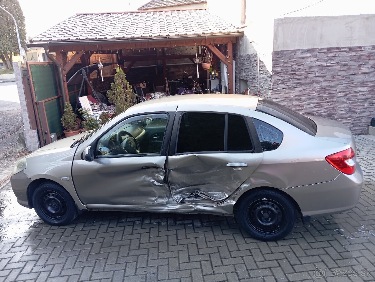 riadiaca jednotka centralu s kľúčom Renault Thália rok 2011 - 18