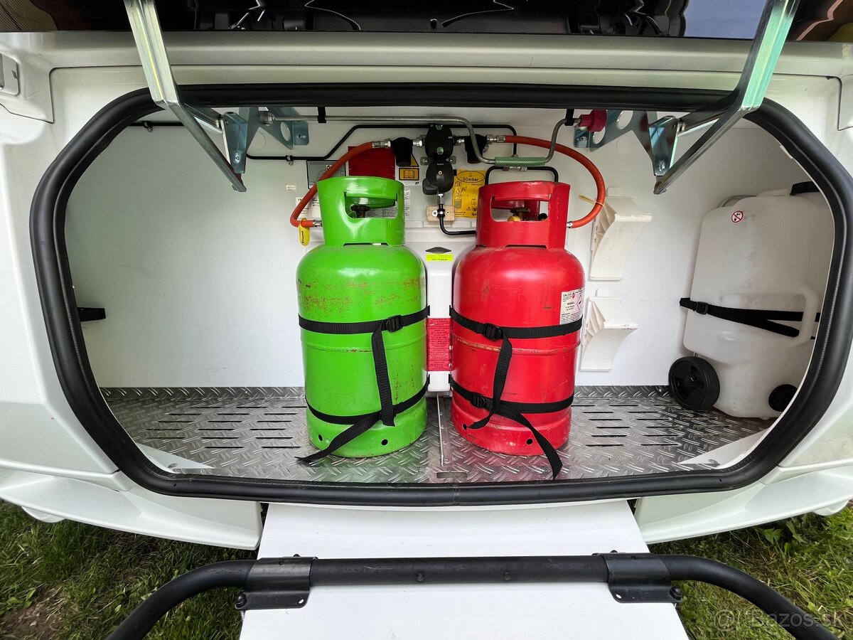 Karavan Fendt - 2023 / V záruke / 1700kg - 18