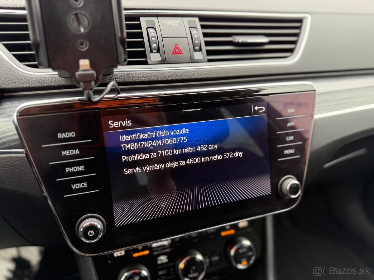 Škoda Superb Combi 2.0 TDI SCR Ambition DSG - 18