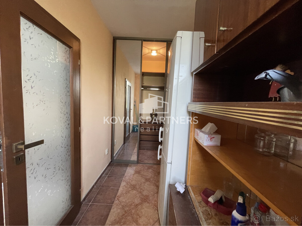 Prenájom 3 izbového bytu s balkónom v Nitre na Partizánskej - 18