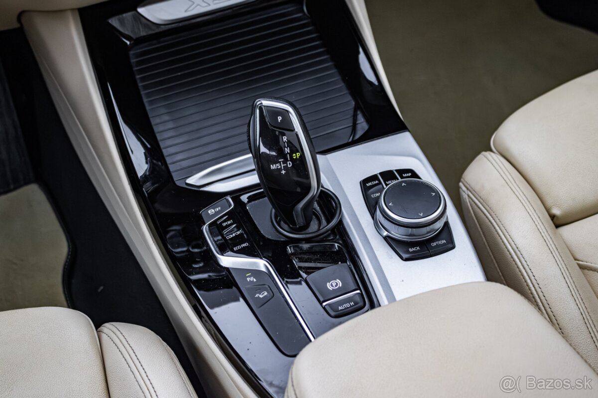 BMW X3 xDrive20d 140kW / Panoráma / - 18