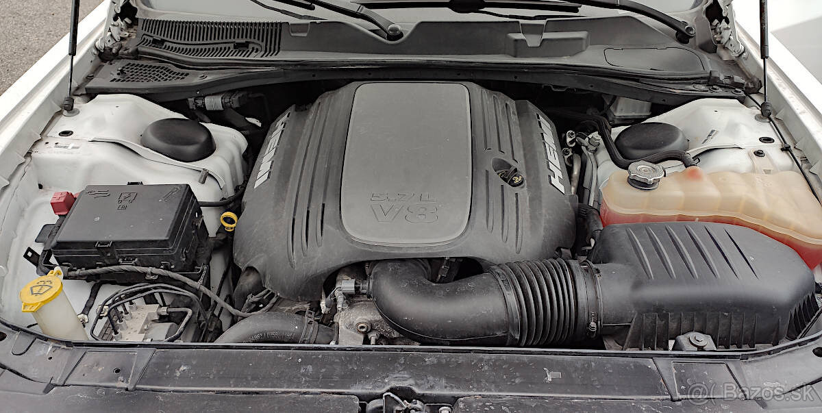 Dodge Challenger R/T 5.7 HEMI - 18