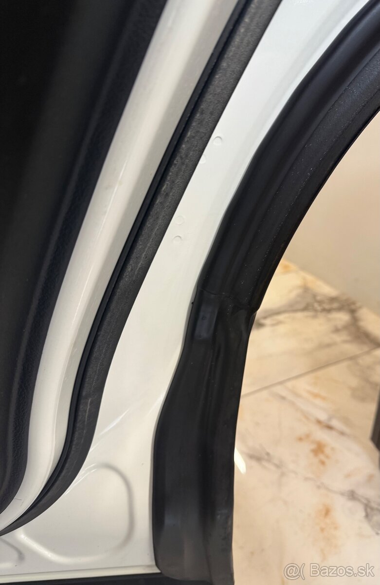 LAND ROVER FREELANDER 2 2.2 Td4 S - 18