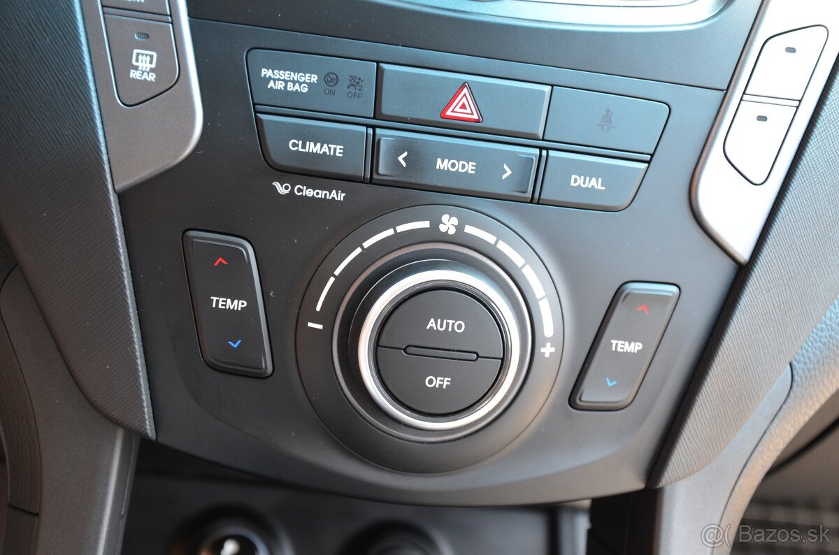 Hyundai Santa Fe 2,2 CRDi PREMIUM 4x4 AT6 145KW - 18