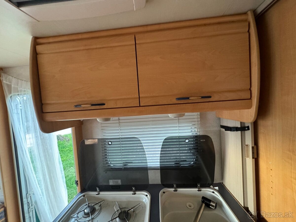 KARAVAN OBYTNÝ PRÍVES ROK 2001 - 18