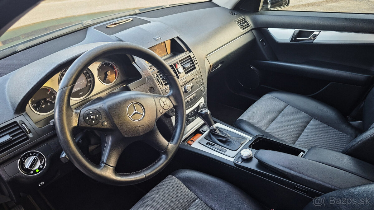 Mercedes-Benz C 220 CDI Avantgarde (2008) - 18