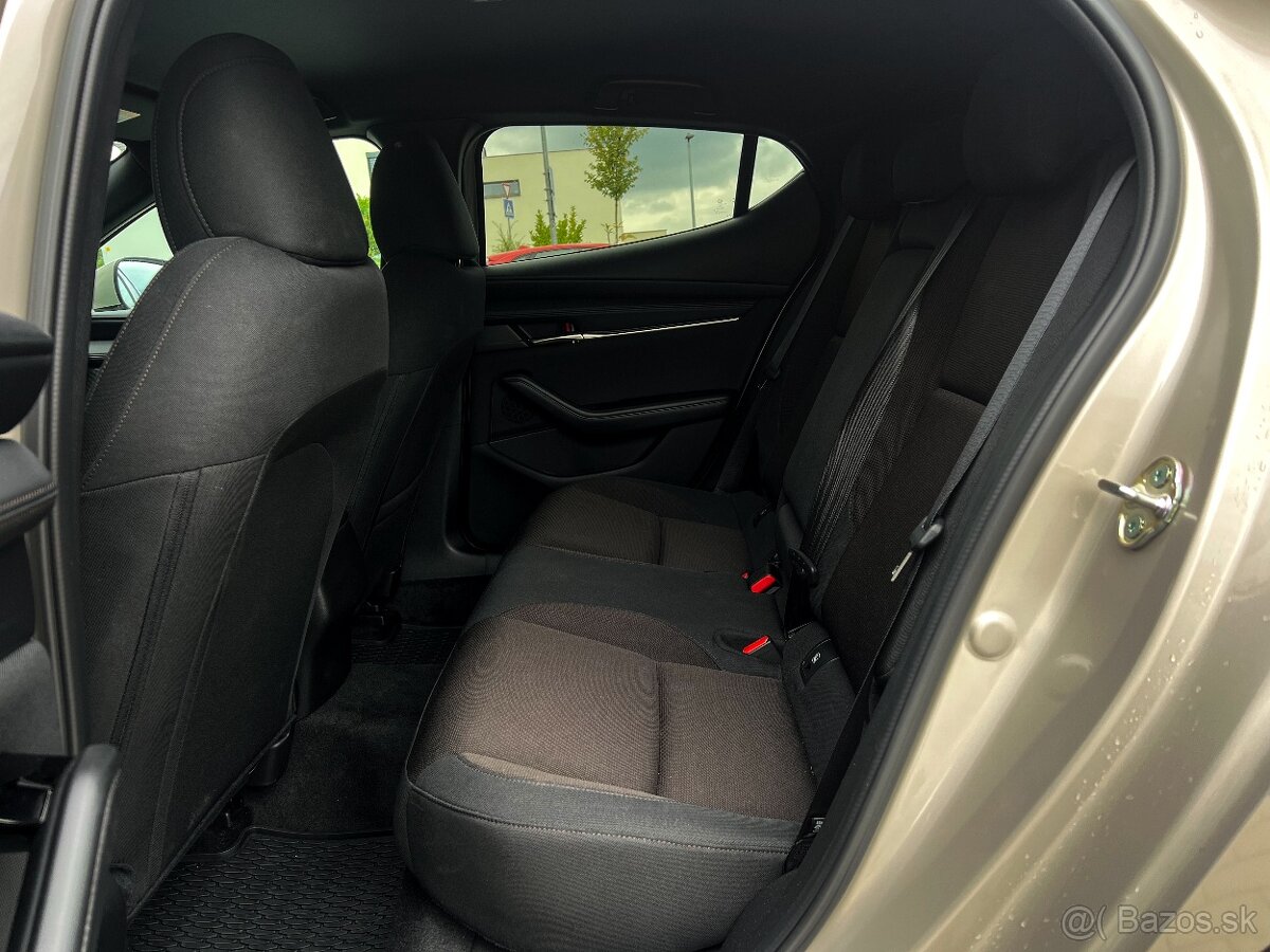 Mazda 3 2.5 e-Skyactiv G140 mHEV Takumi, V záruke,BOSE audio - 18