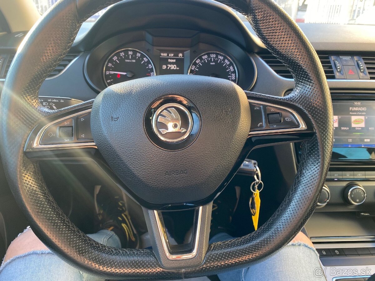 ŠKODA OCTAVIA 1.6 TDI COMBI - 18