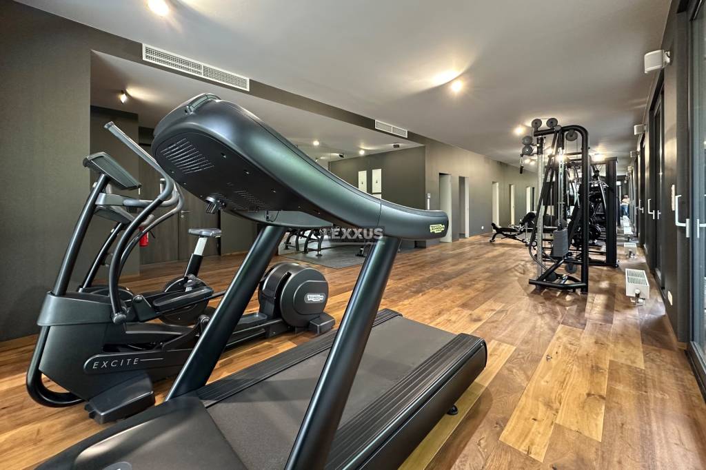 UNIQ-átny veľkometrážny 5iz byt s nádhernou záhradou v Horsk - 18