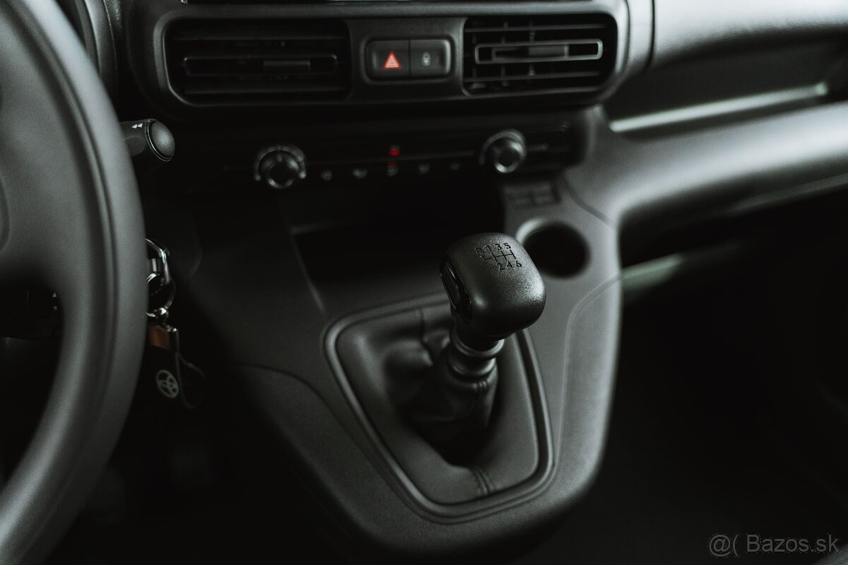 Toyota Proace City Verso Shuttle Short 1.5D 102k MT/6 - 18