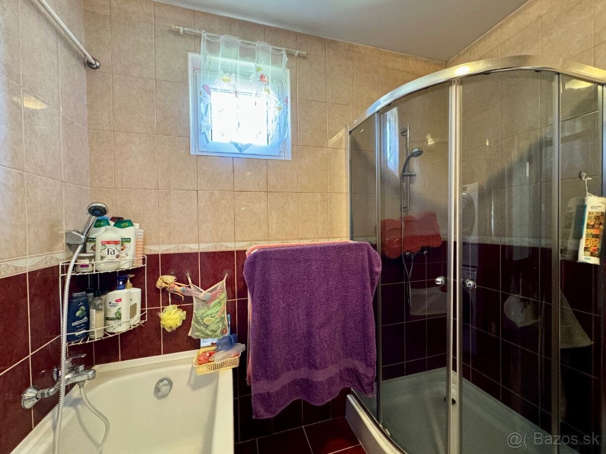 MAĎARSKO - ENCS 4 IZBOVÝ DOM S GARÁŽOU A TERASOU, PEKNÁ ZÁH - 18