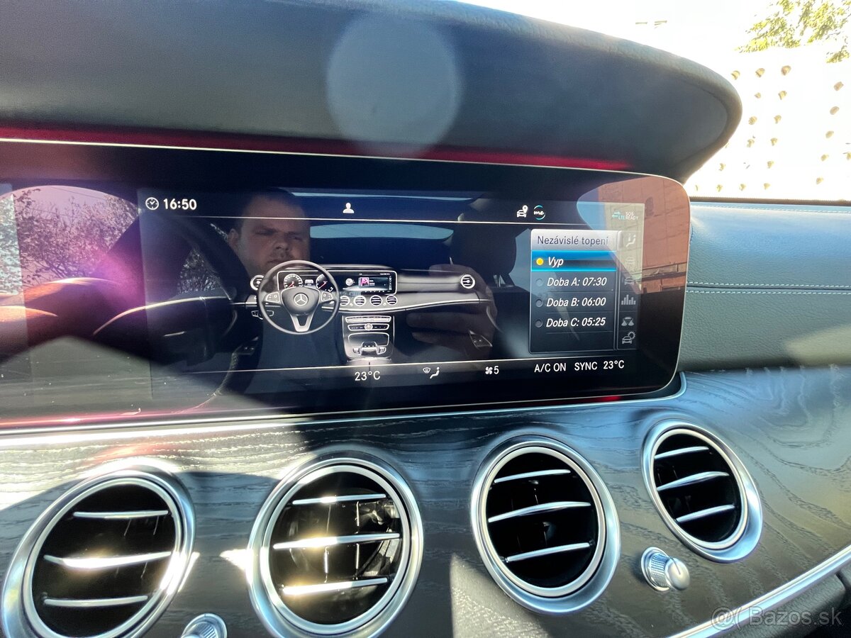 Mercedes-Benz E400d T 4matic AMG 3/2019 Webasto Top stav - 18