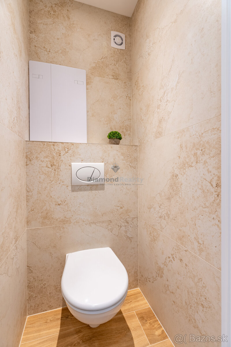 PREDANÝ - Na predaj pekný 3-izbový byt po rekonštrukcii na u - 18