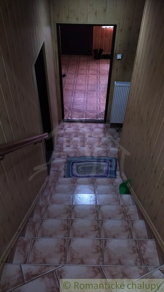 Polyfunkčná budova so súkromným bytom, Veľká Lesná - 18