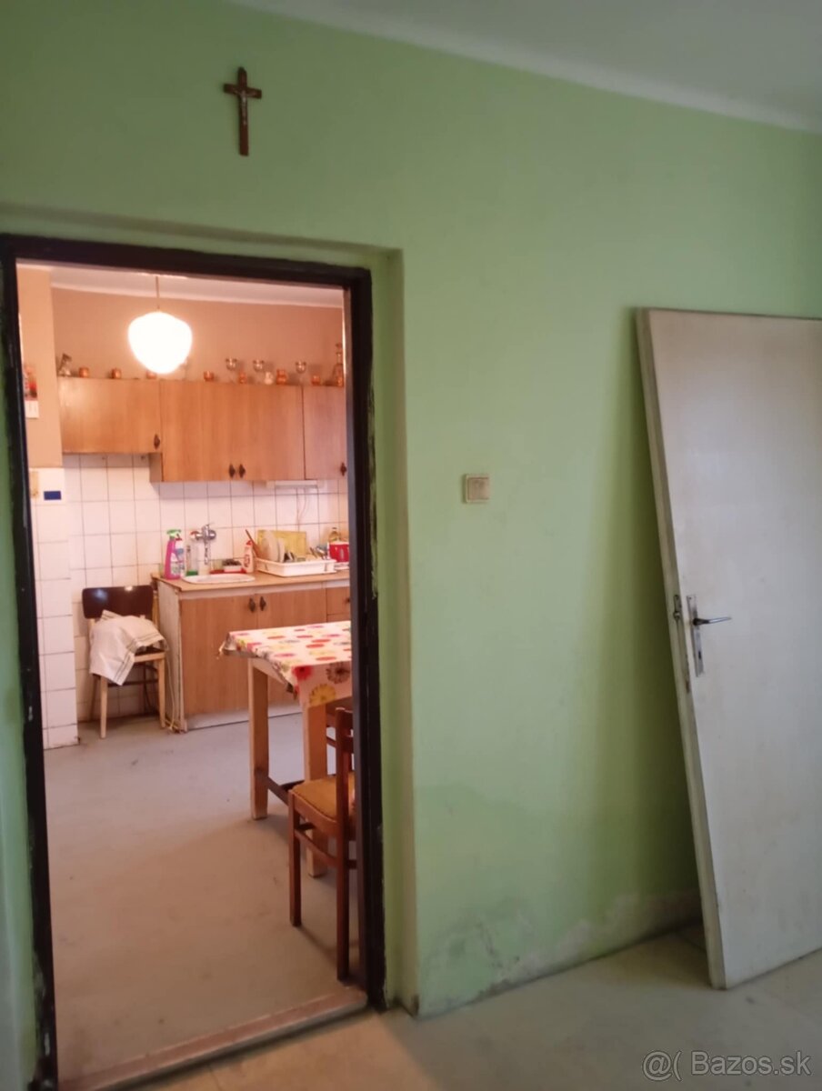 NA PREDAJ RODINNÝ DOM LEHOTA PRI NITRE - 18