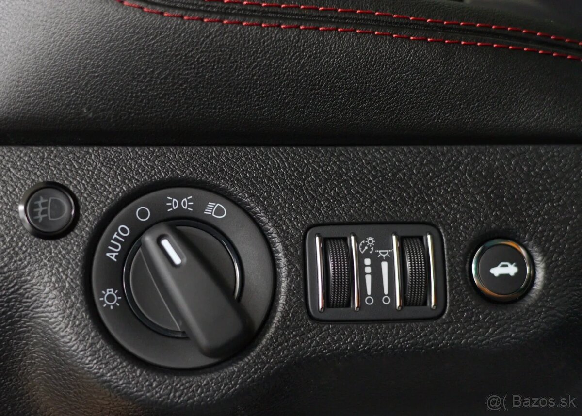 Dodge Challenger 6.4 Scat Pack Widebody - 18