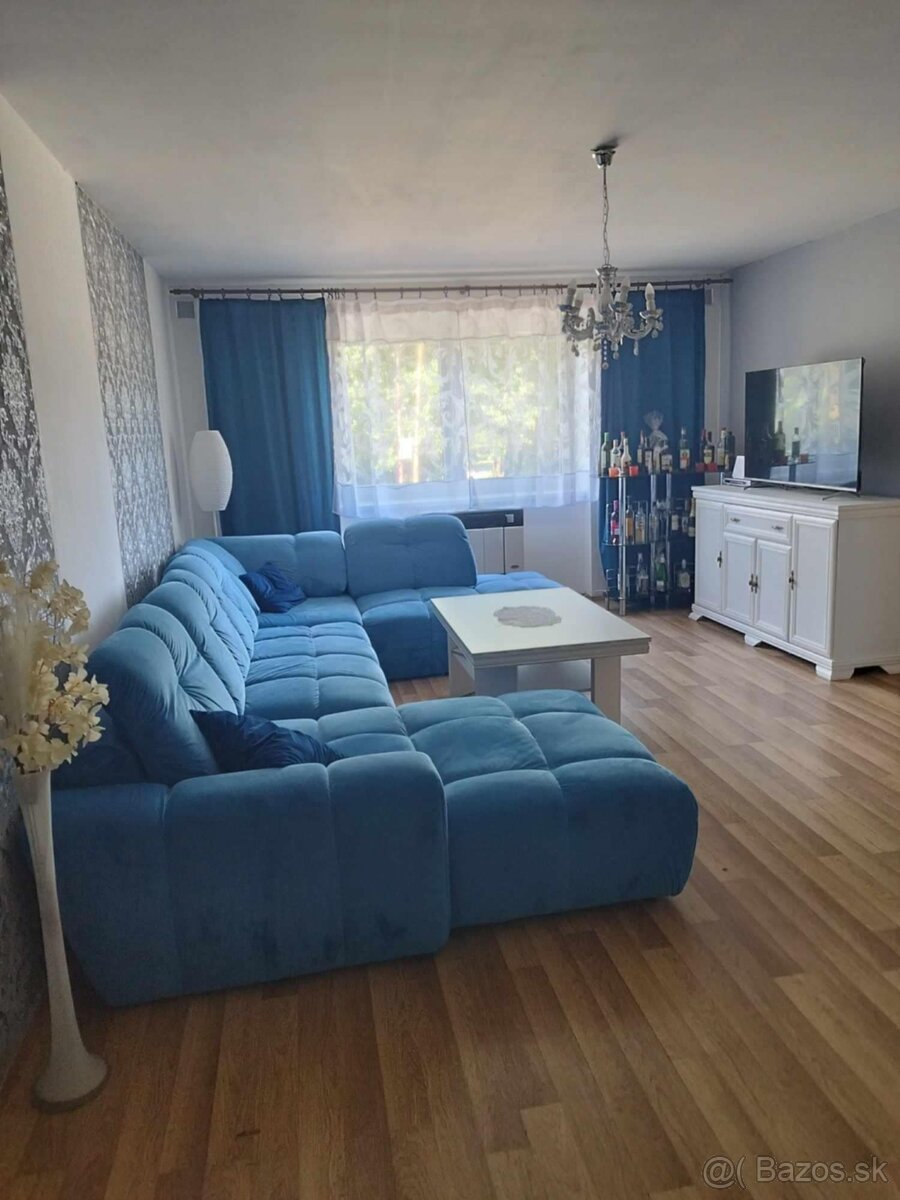 Rodinný dom v pokojnej lokalite v Slavošovciach. - 18