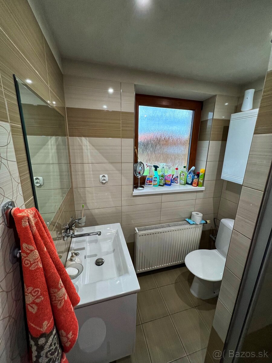 Krásny Rodinný dom Ivachnová - 18