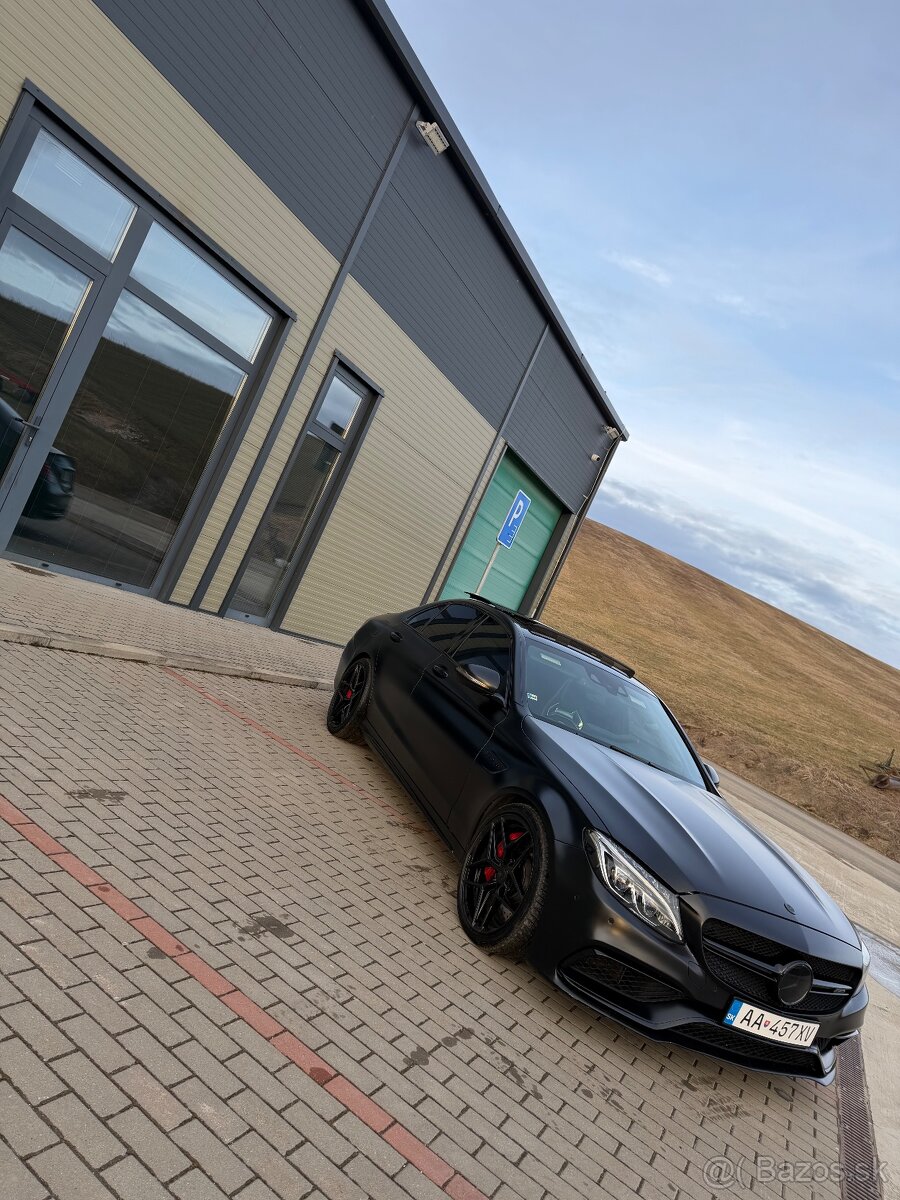 Mercedes AMG C63s - 18