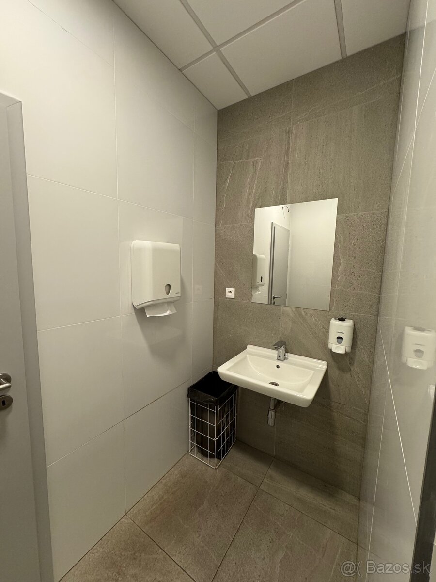 Nadštandardné kancelárske priestory Trnavská cesta - 18