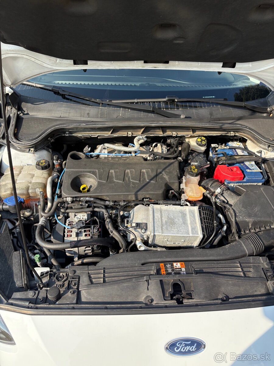 Ford focus combi vignale 2,0 A/T, 110kw, 2019 - 18