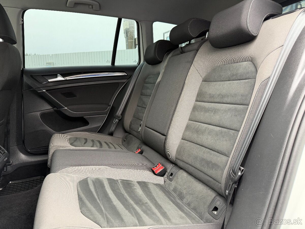 Volkswagen Golf Variant 2.0 TDI Highline - 18