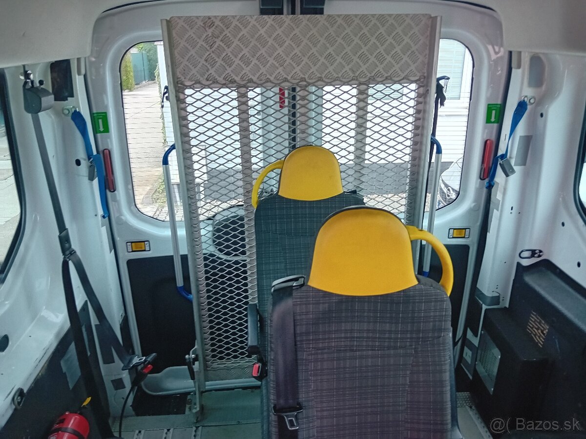 Ford Transit DCiVAN 2.2 TDCi Trend L3H2 T330 FWD / 9 miest - 18