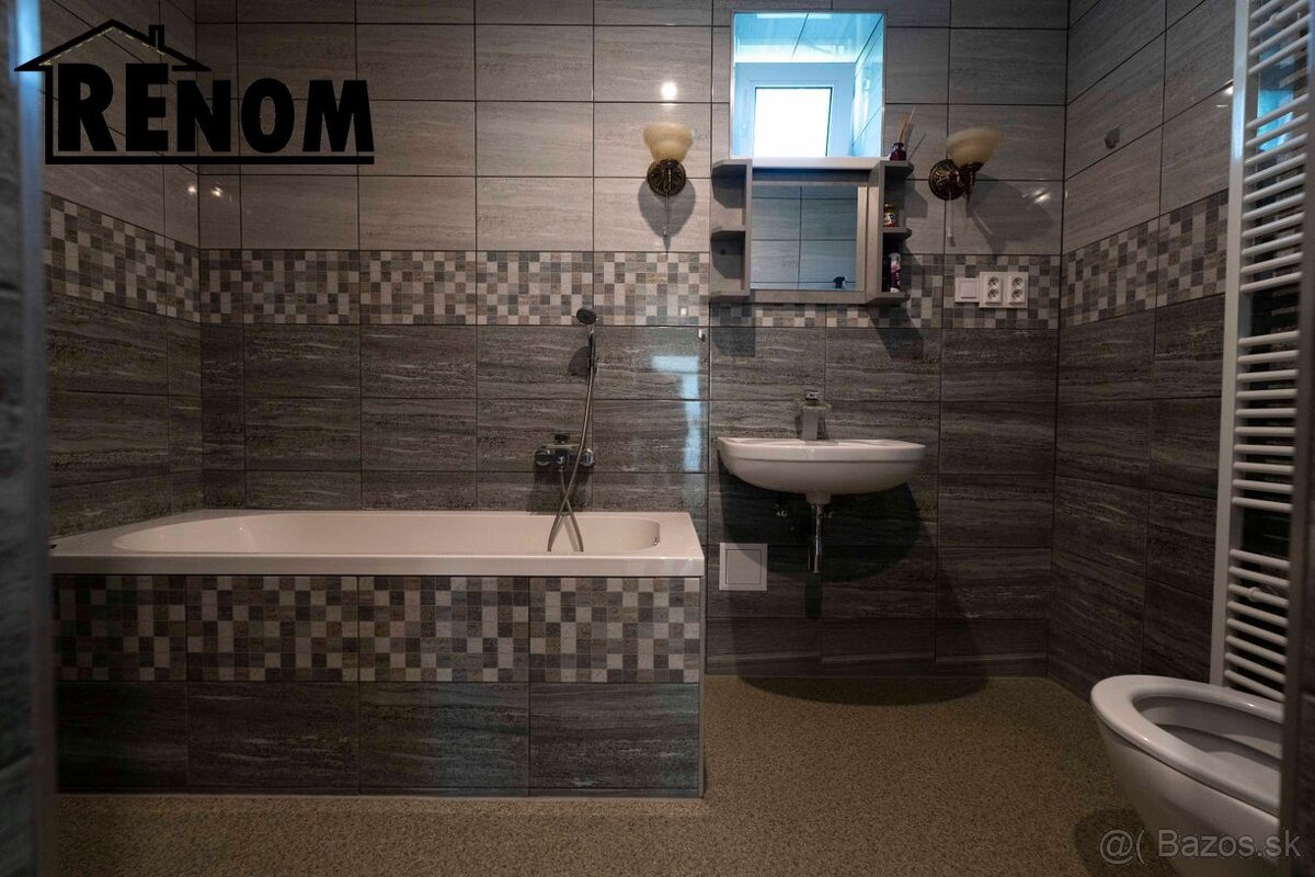 Zrekonštruovaný dom s prístavbami // pozemok 22,44ár - 18