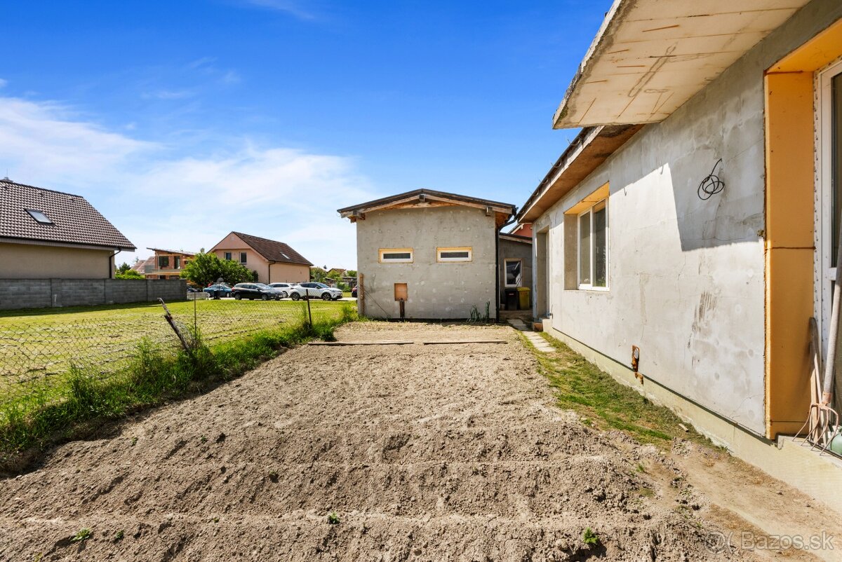 Na predaj 6 izbový RD v centre Dunajskej Lužnej - 18