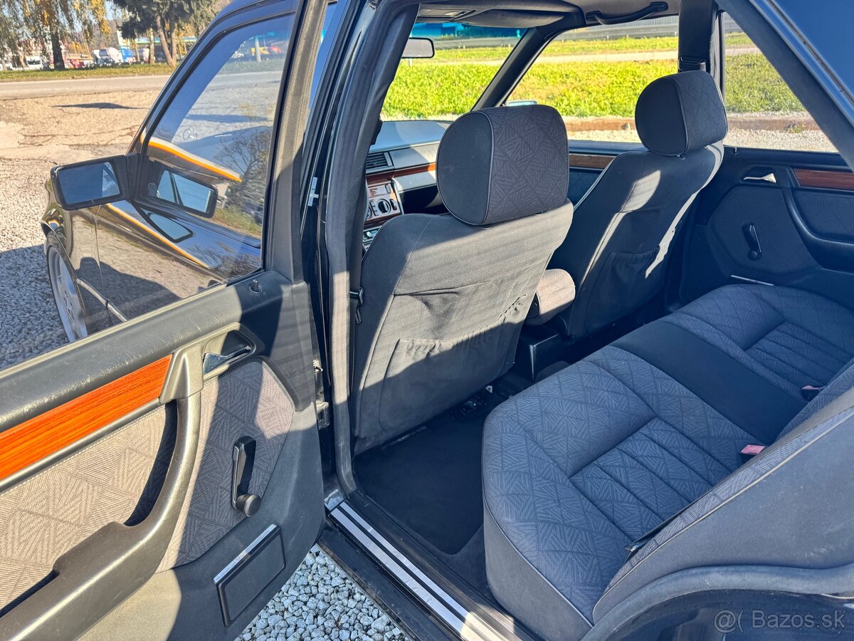 Mercedes w124 E trieda - 18