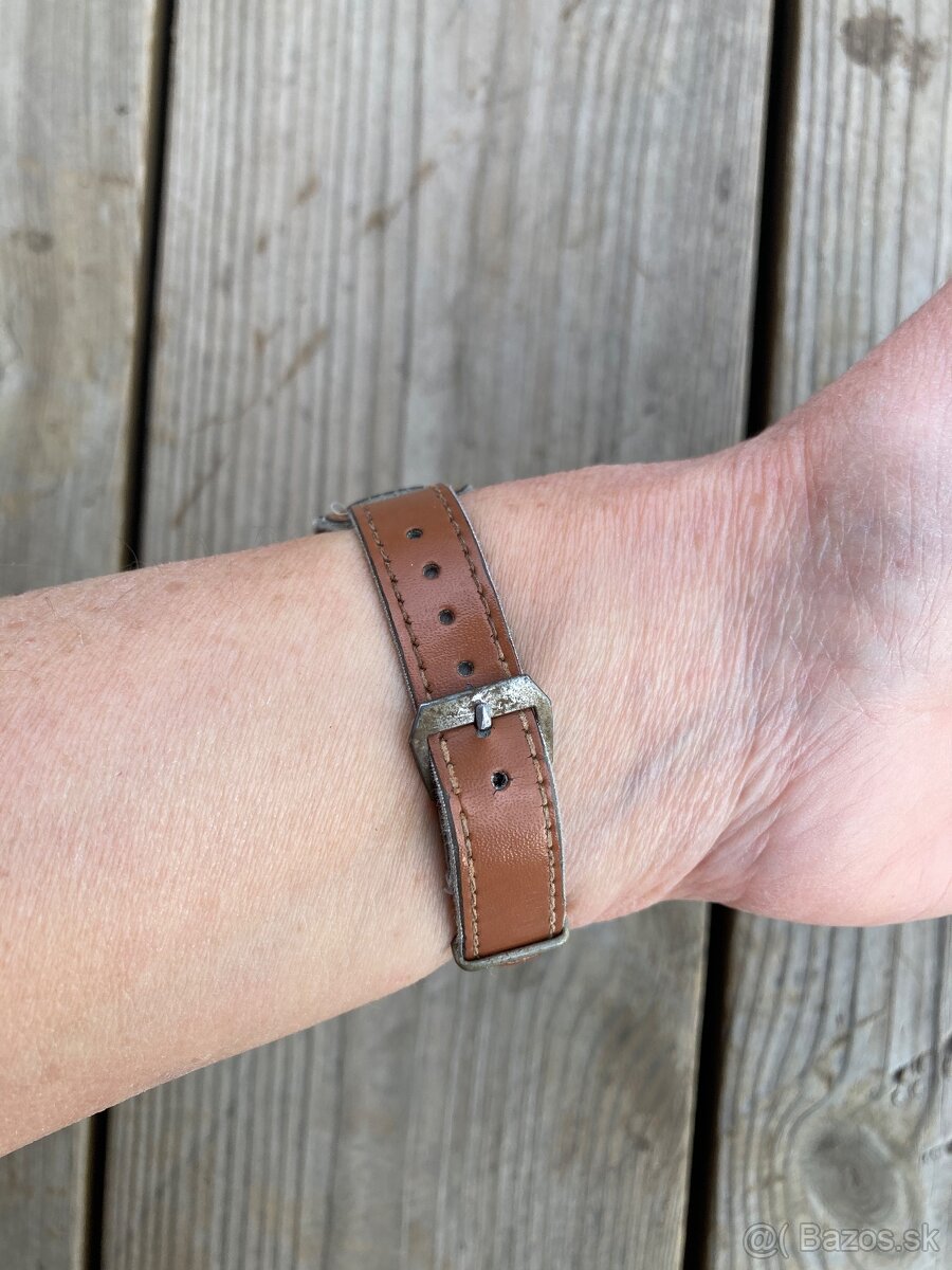 starožitné náramkové hodinky - 18