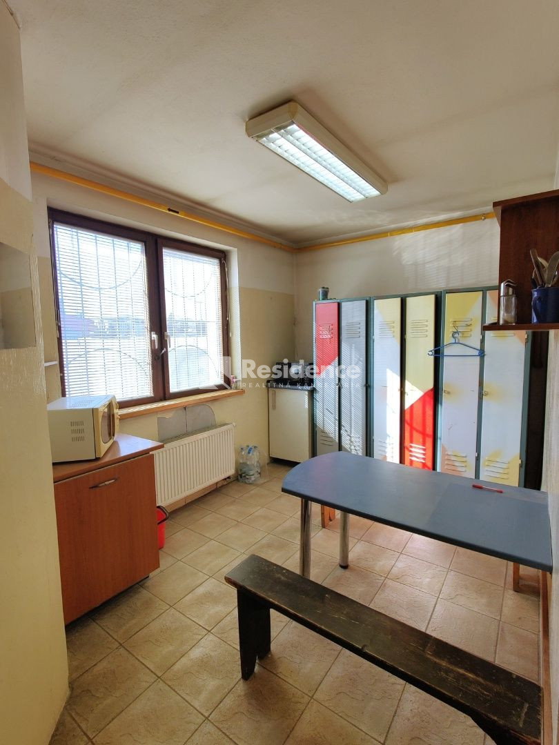 Multifunkčný objekt na podnikanie na predaj – Liptovský Miku - 18