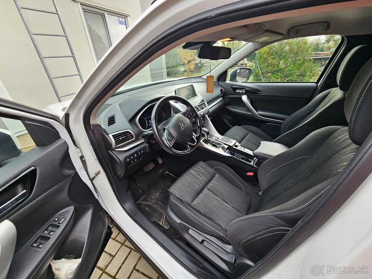 Predám Mitsubishi eclipse cross,intense,4x4,automat,40 235km - 18