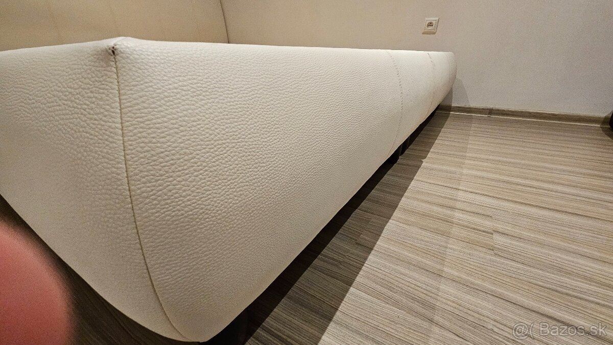 Posteľ 180x200 - 18