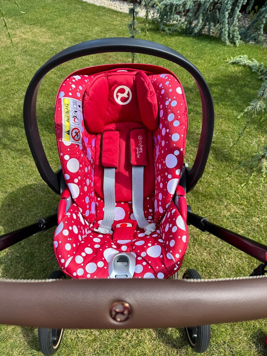 Vanicka a vajicko by Jeremy Scott - 18