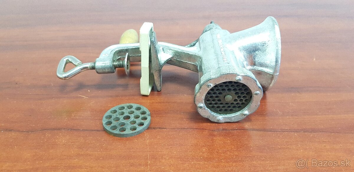 Mlynčeky-na orechy,mäso 2ks - 18