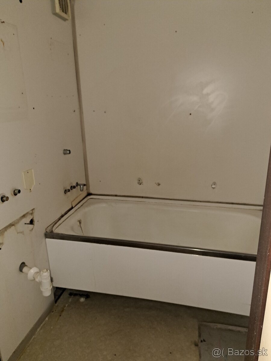 3-izb. byt s loggiou na ul. Jula Horvátha - 18