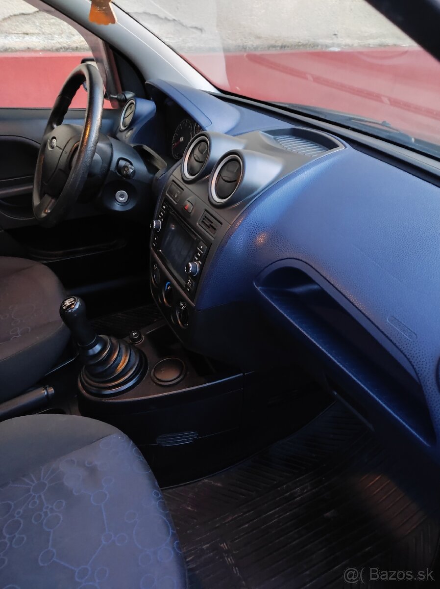 Ford fiesta 1.25 benzín - 18