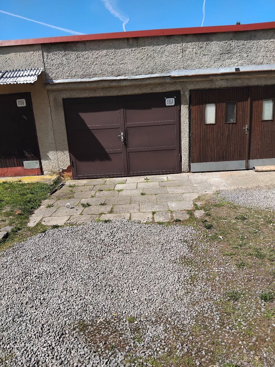 Predaj 4-izbový byt+ murovaná garáž Pliešovce - 18