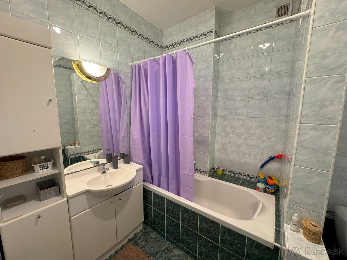 ZNIZENA CENA Trojizbový byt v centre mesta Veľký Krtíš - 18