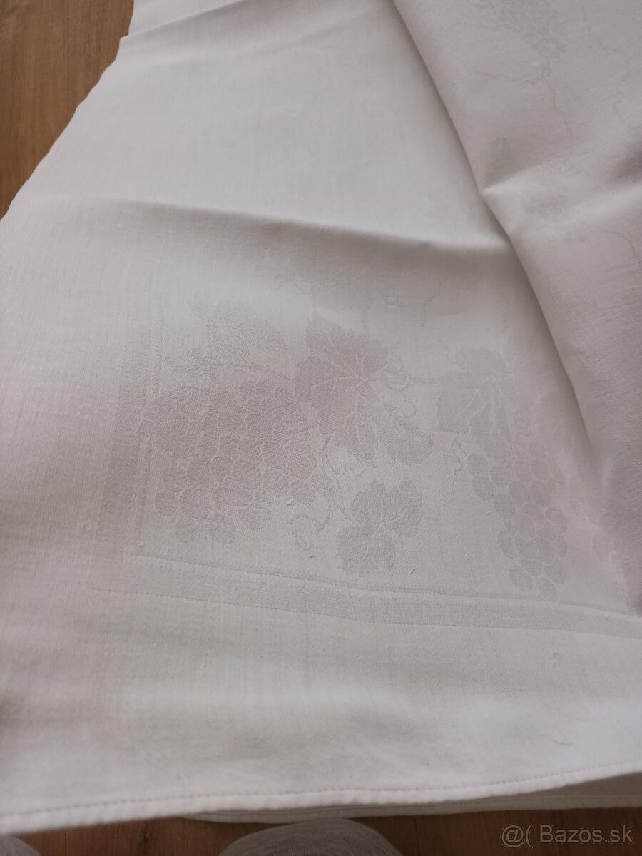Damaškové obrusy - 18