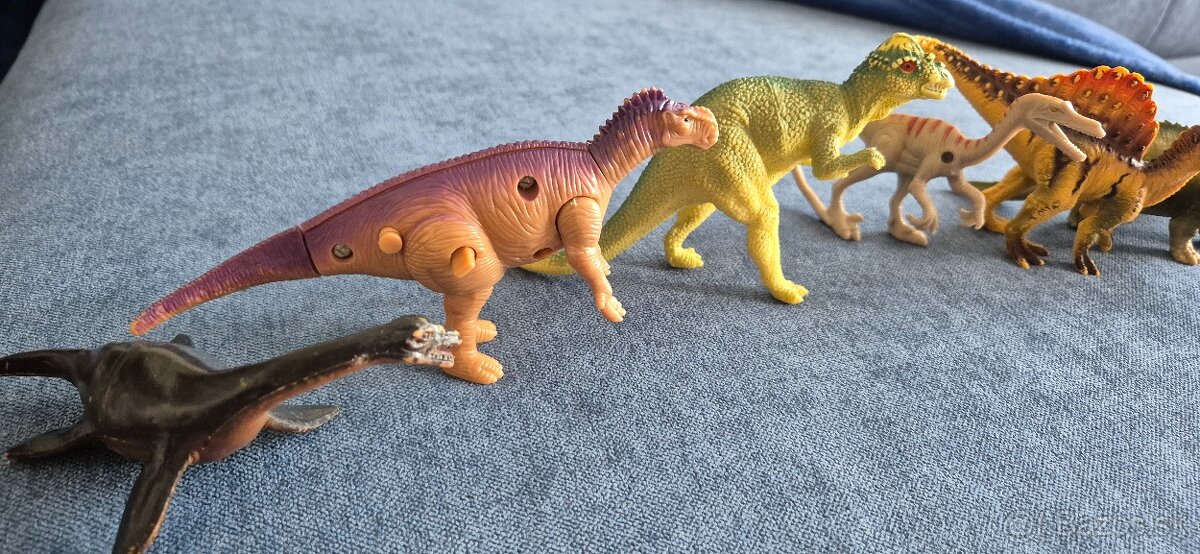 DINOSAURY – rôzne figúrky (menšie, väčšie) - 18